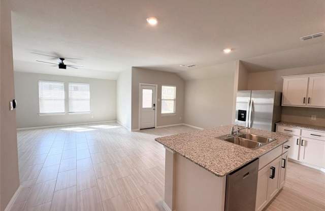 533 Crestridge Drive N