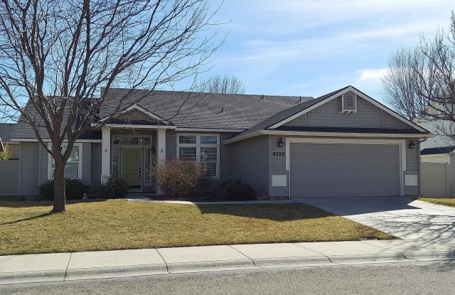 4225 E Palm St - 4225 East Palm Street, Meridian, ID 83646