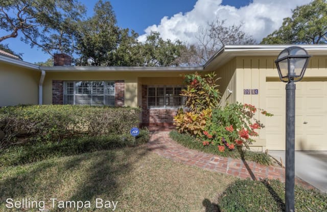 4403 W Beach Park Dr - 4403 West Beach Park Drive, Tampa, FL 33609