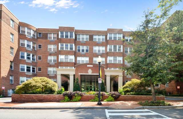2500 Q ST NW #529