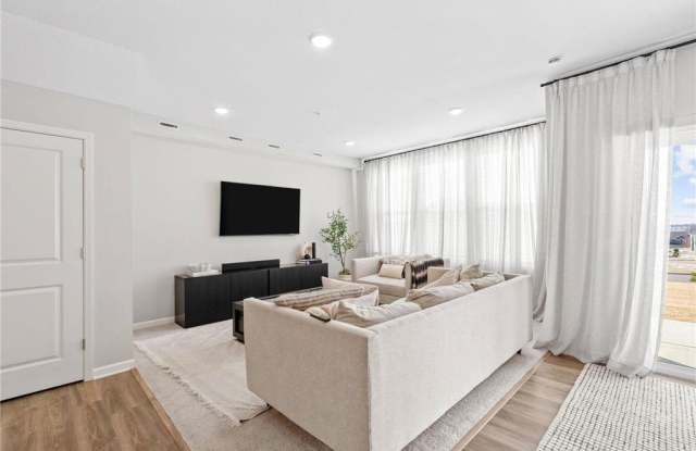 11274 Crestbury Drive