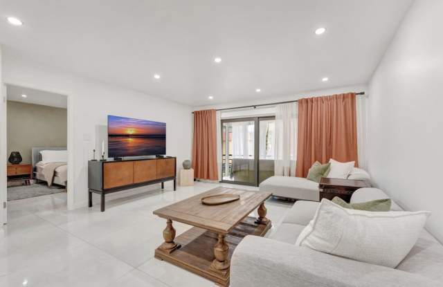 Photo of 138 South Cypress Road