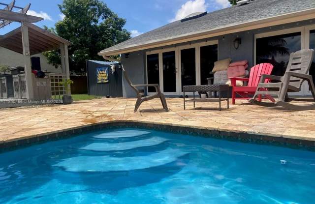 960 Bayberry Point Drive, Plantation, FL 33324