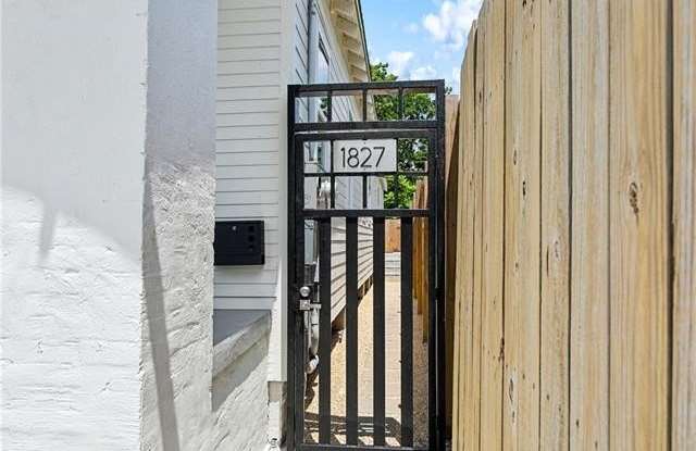 1827 FRENCHMEN Street