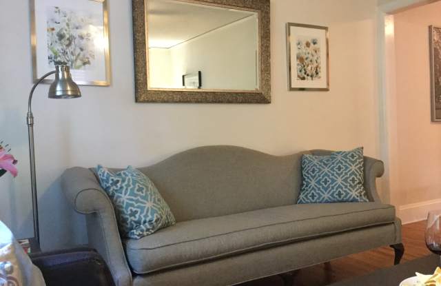 2124 Chesterfield Avenue