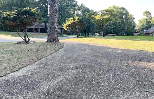 105 Thistledown Trail