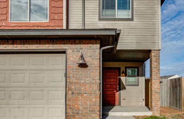 Beautiful 2 Story 4 Bedroom Duplex In DEER CREEK SCHOOL DISTRICT!!!