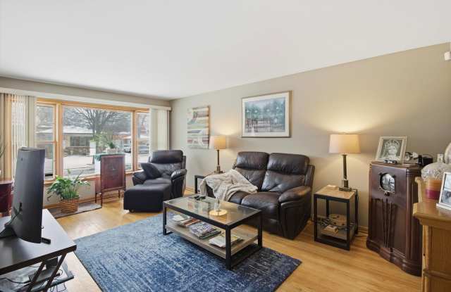 5363 North Mont Clare Avenue