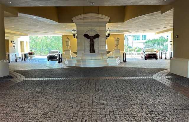 150 Sunny Isles Blvd