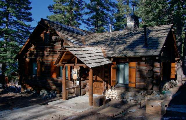 Discover Your Perfect Mammoth Retreat: Historic Cabin with Modern Comforts – Long Term Lease Available photos photos