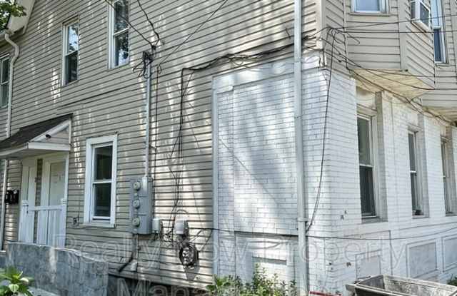 2670 W 41st St