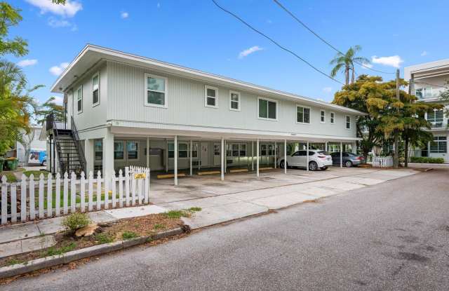 BEAUTIFULLY UPDATED 1 BEDROOM, 1 BATHROOM FIRST FLOOR CONDO LOCATED IN THE HIGHLY SOUGHT AFTER DOWNTOWN HISTORIC NEIGHBORHOOD OF LAUREL PARK!