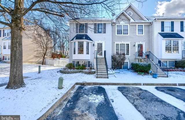 Photo of 215 GRACECROFT Court