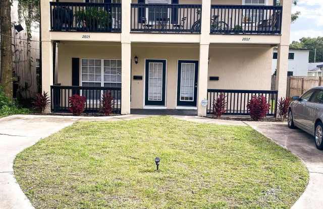 2805 E WASHINGTON STREET