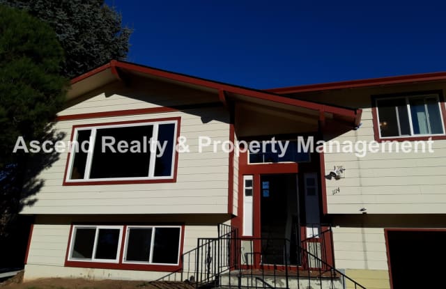 4 Bed on Cul de Sac, Fenced Yard, Quick Access to Schools, Outlet Mall, Troutdale Station Food Carts & I84