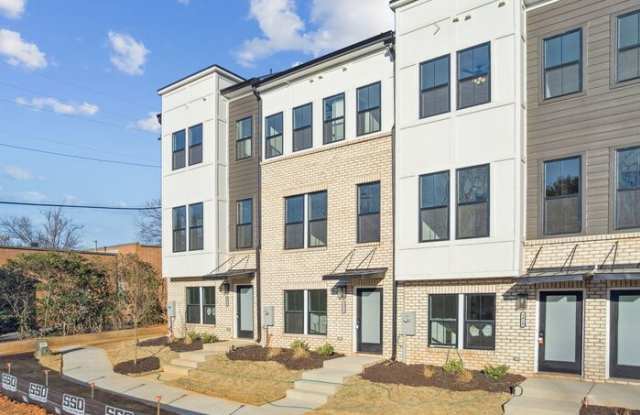 5023 Grayton Alley