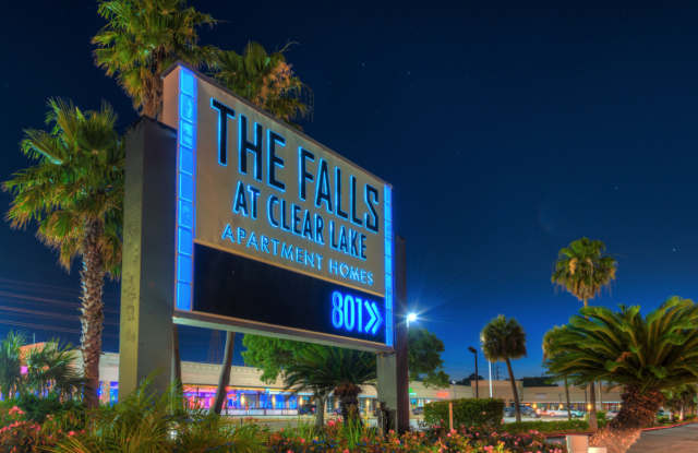 The Falls at Clear Lake Apartments