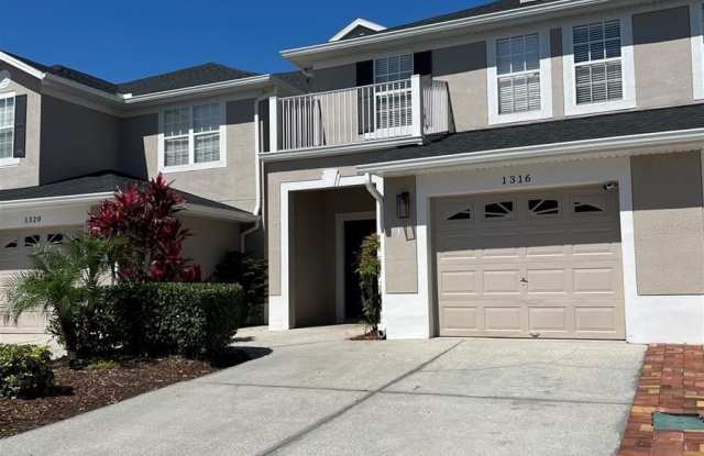 1316 FALLING STAR LN