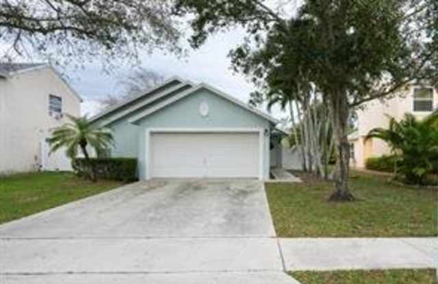 131 Pennock Landing Circle - 131 Pennock Landing Circle, Jupiter, FL 33458