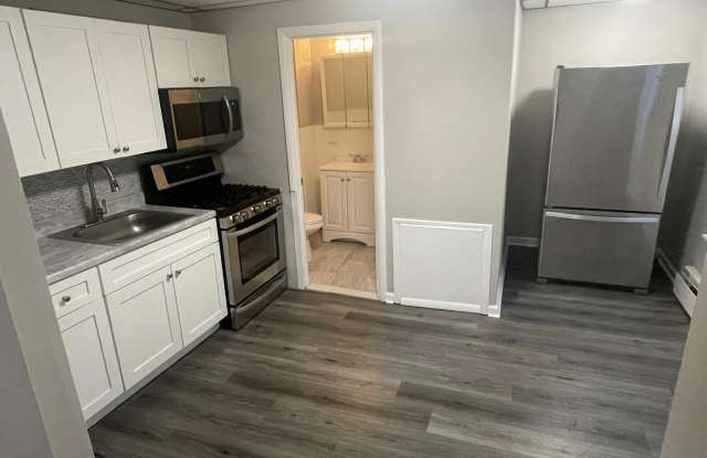 439 N SIMPSON Street unit: 2