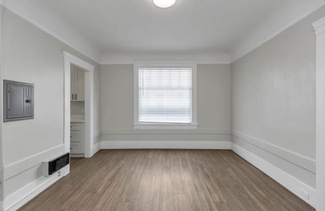2079 Market