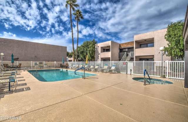 886 W Galveston Street