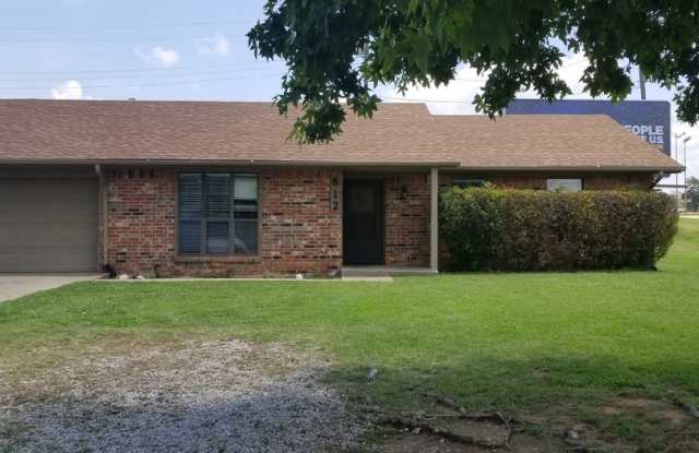 Photo of 812 E. MacArthur St.