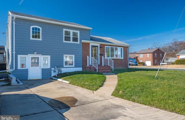 312 HAMMONDS FERRY