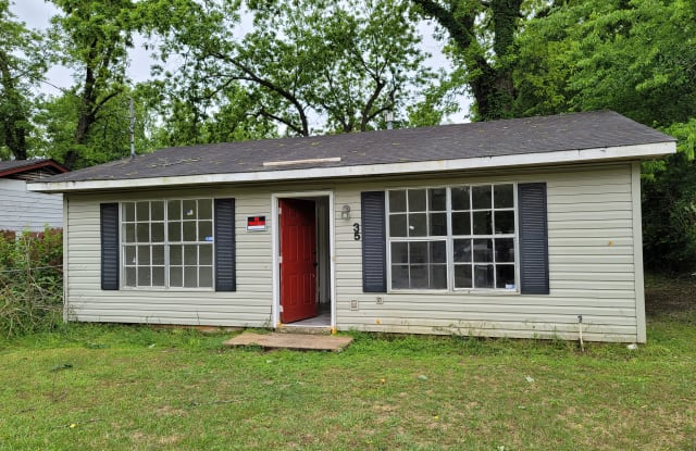 35 Pickett St - 35 Pickett Street, Montgomery, AL 36110