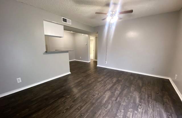 Photo of University Commons on Schunior