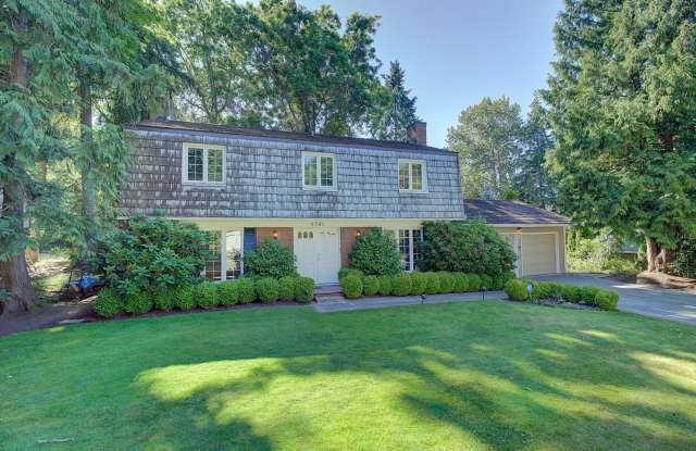 Photo of 4Bd/2.5Ba Mercer Island House