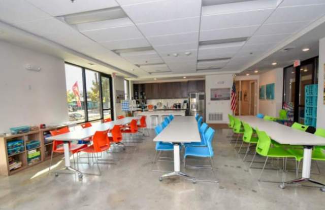 1638 E 2nd St, #1018