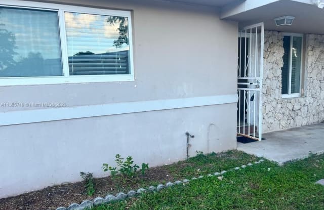 19000 SW 113th Pl - 19000 Southwest 113th Place, South Miami Heights, FL 33157