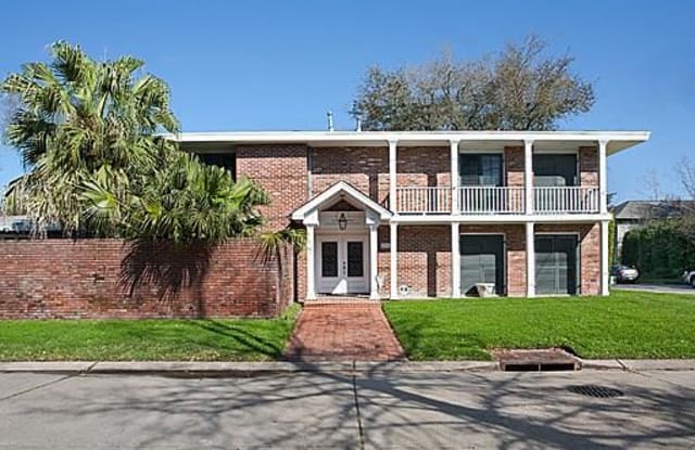 301 AVENUE E Street - 301 Avenue E, Metairie, LA 70005