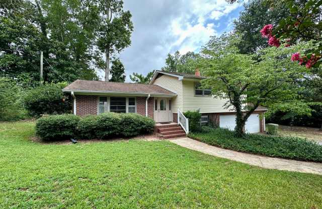 Photo of 3 Bedroom Home Close To Clemson Campus