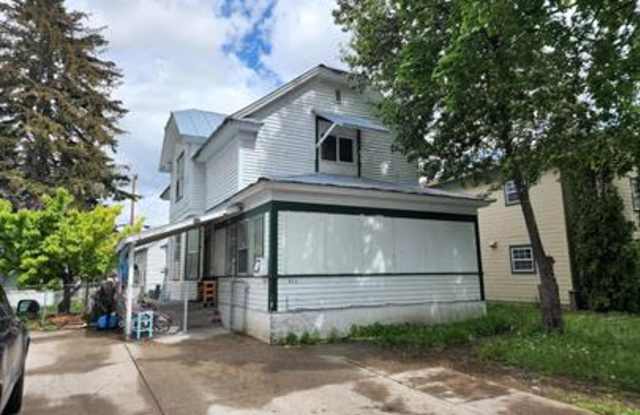 211 4th Avenue West - B - 211 4th Avenue West, Kalispell, MT 59901