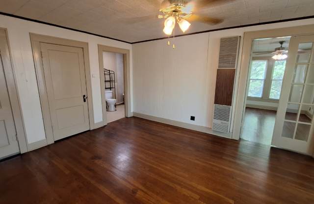 3228 Washington Street