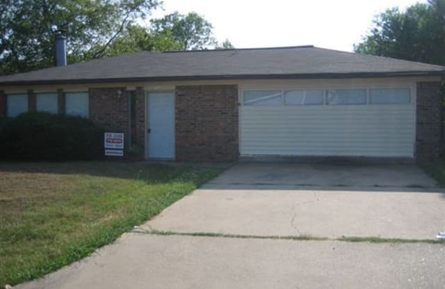 1110 S Dexter - 4 bedroom Close to Campus & Park - 1110 Dexter Drive South, College Station, TX 77840