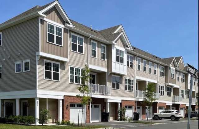 706 Greenland Square unit: 706