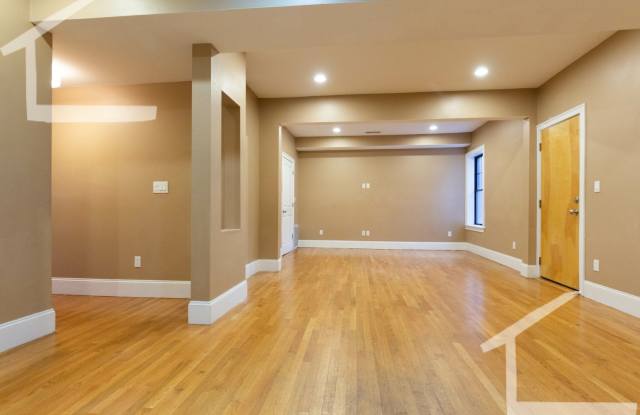 HOT BROOKLINE LISTING!!!!!