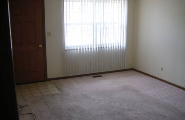 1640 Country Walk Court