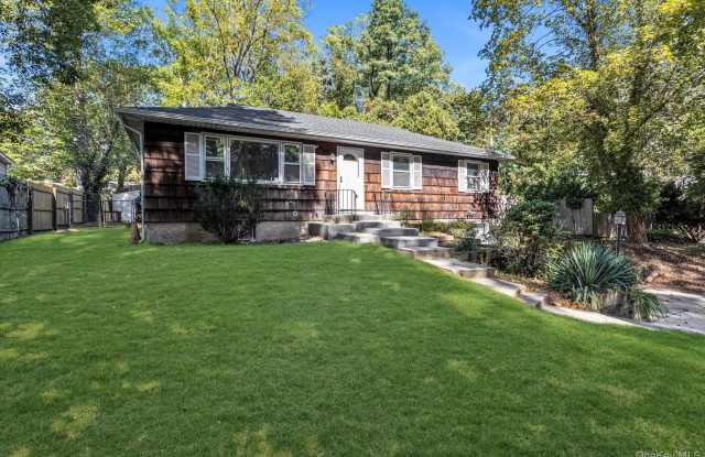 Photo of 613 Landing Road