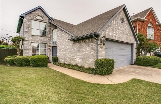 2301 Leafy Glen Court - 2301 Leafy Glen Court, Bedford, TX 76022