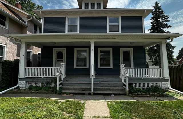 Photo of 1608-1610 12th Ave Moline, IL