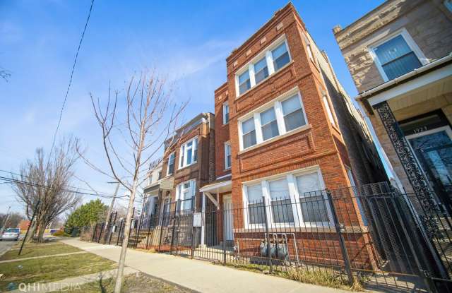 1921 S Trumbull Avenue