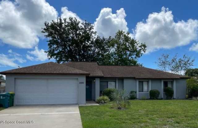 2330 Raintree Lake Circle