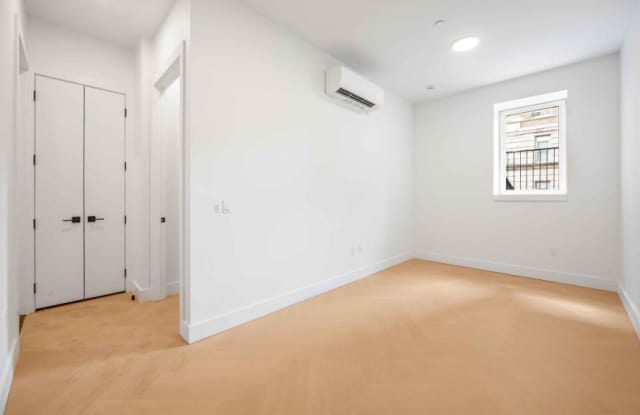 Photo of 321 East 17th Street