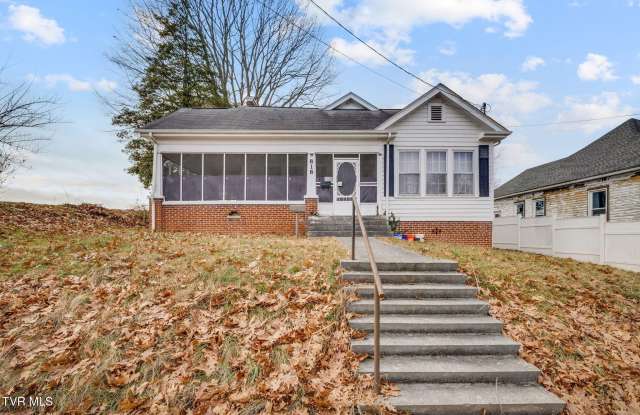 Photo of 818 5th Street