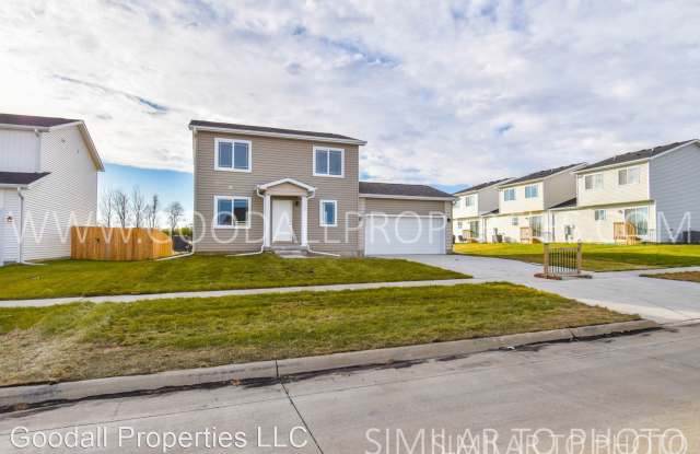 290 NW Morgan Ct