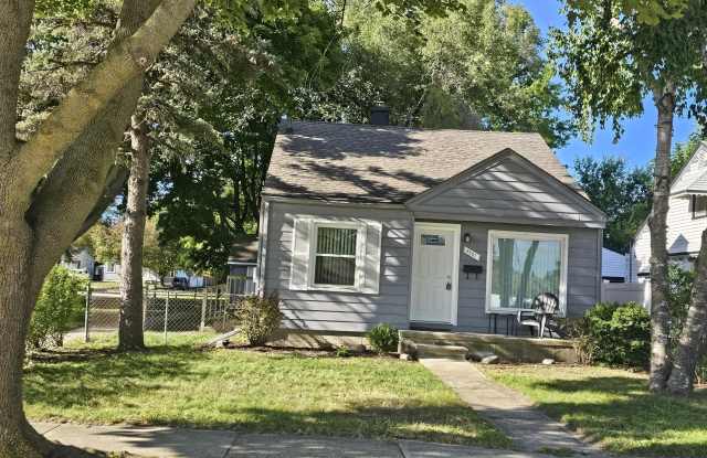 Photo of 2501 Barrett Avenue